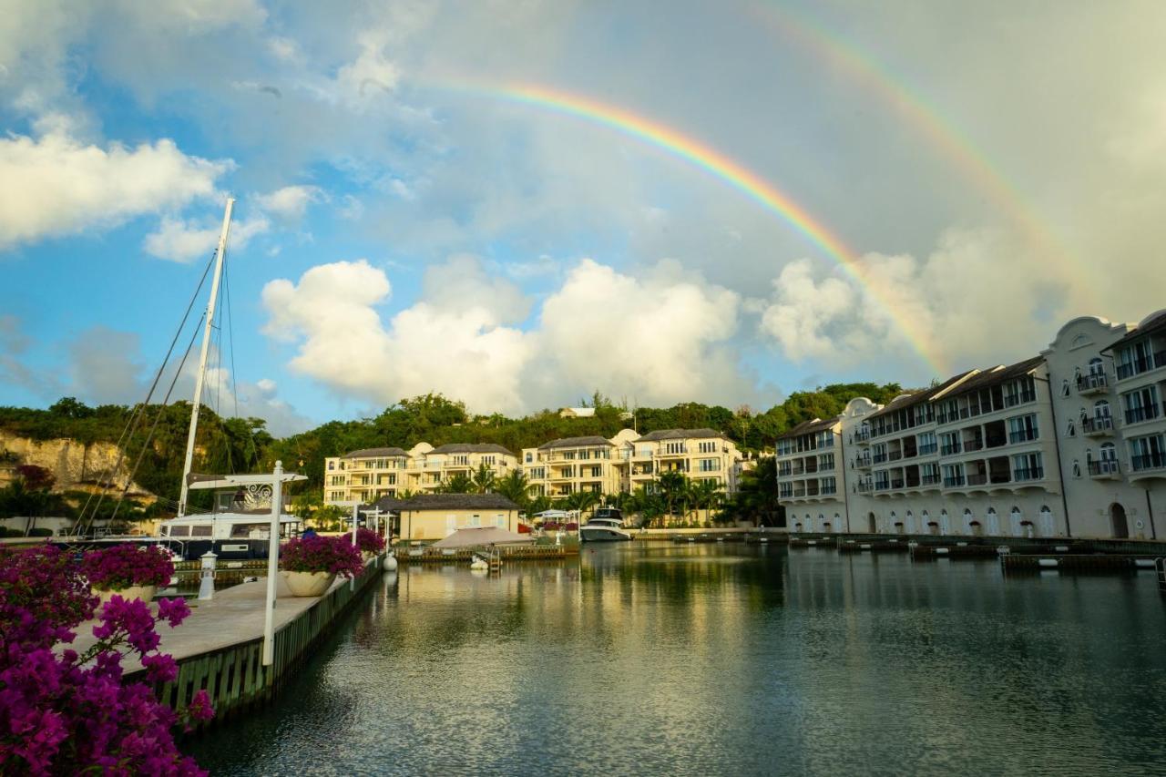 Port Ferdinand Marina & Luxury Residences Saint Peter Exteriér fotografie